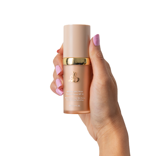 Base Biomimética 4 en 1 con Protector Solar SPF50 y Beneficios Anti Edad